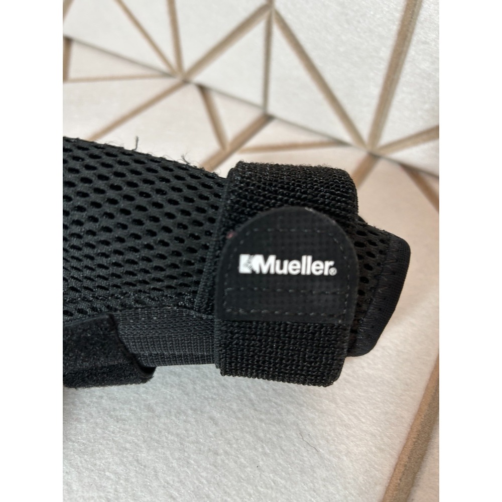 Mueller Thumb Stabilizer Wrist Brace Support Black Adjustable Left Right - Picture 5 of 6